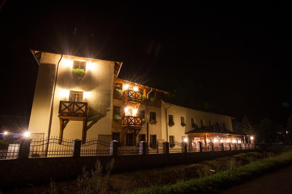 Hunting Chateau Krupina Bagian luar foto